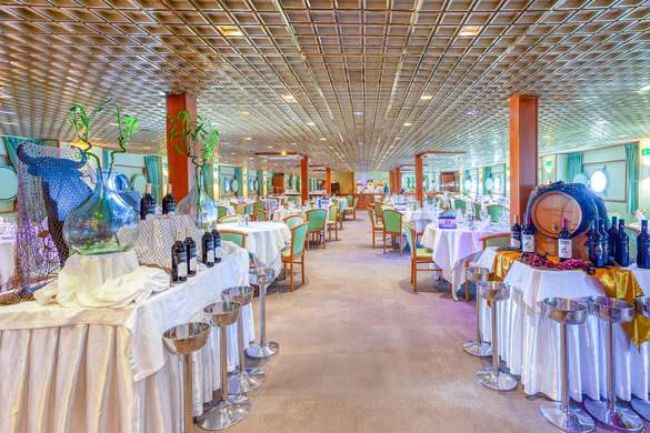 CroisiEurope MS La Belle de Cadix Restaurant 4 ©Alberto Dastis.jpg